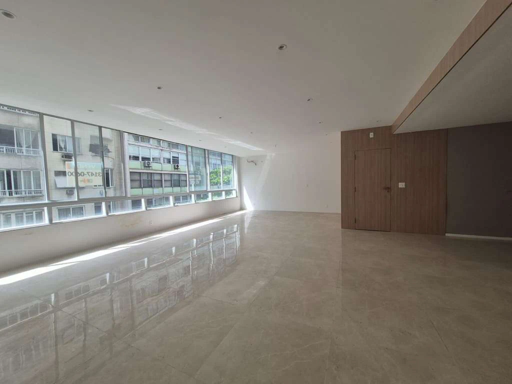 Apartment with open-plan kitchen, 2 ensuites and 5 baths — photo 20