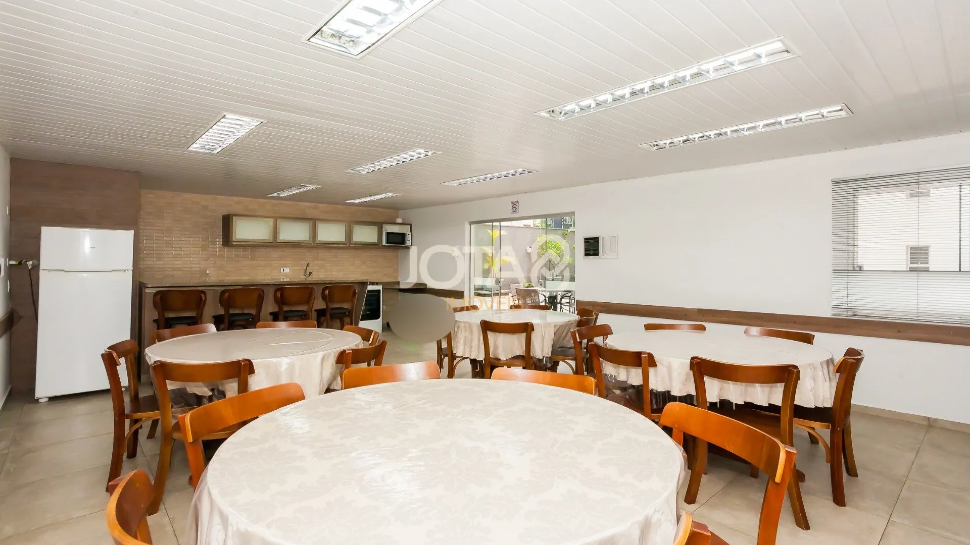 219 m² furnished apartment with 4 bedrooms and private garden — photo 9
