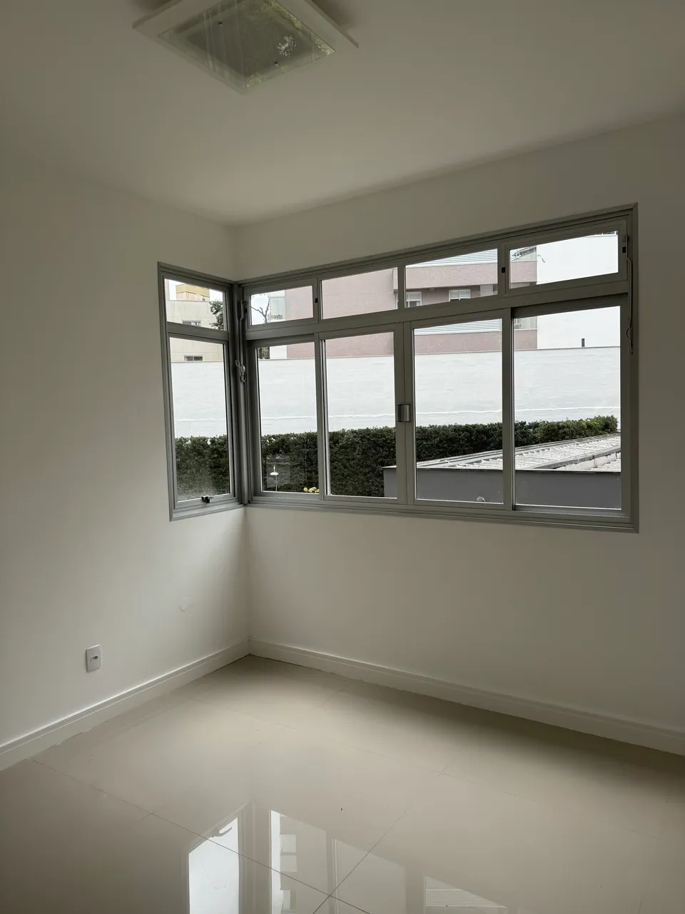 2-bedroom apartment in a building with a pool — photo 15