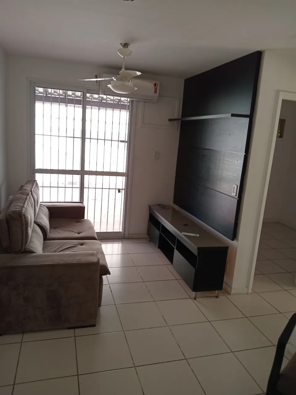 Furnished 2-bedroom apartment with a balcony — photo 14