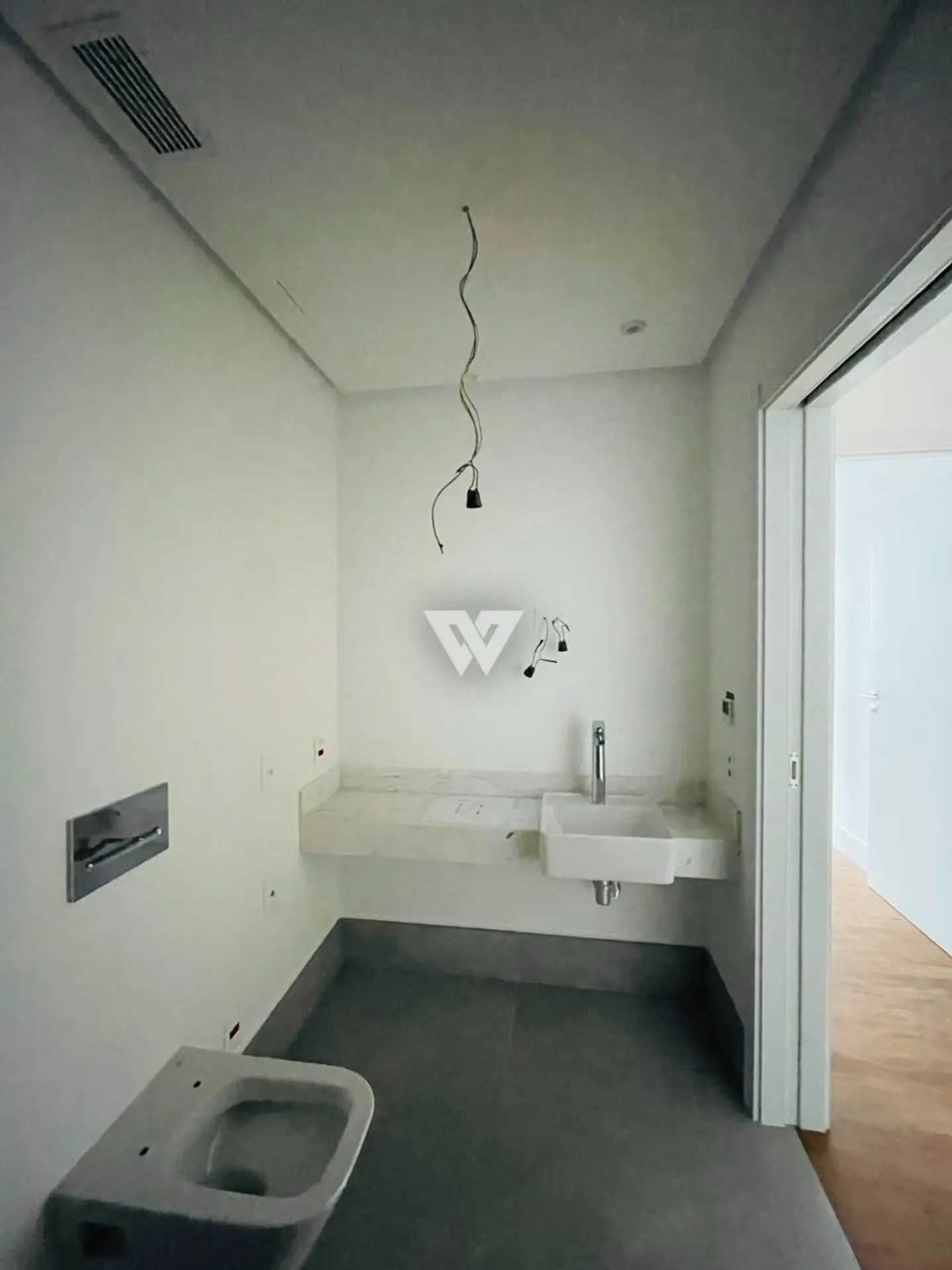Apartment, 42 m², with a glass-enclosed balcony — photo 37