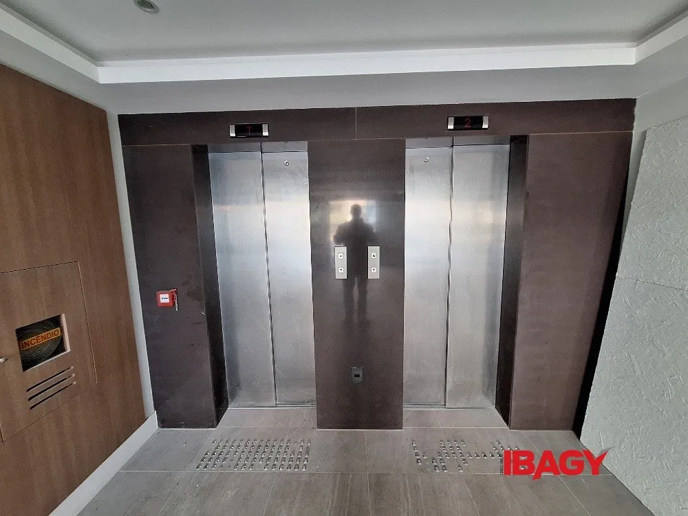 Unfurnished studio with AC and no parking space — photo 10