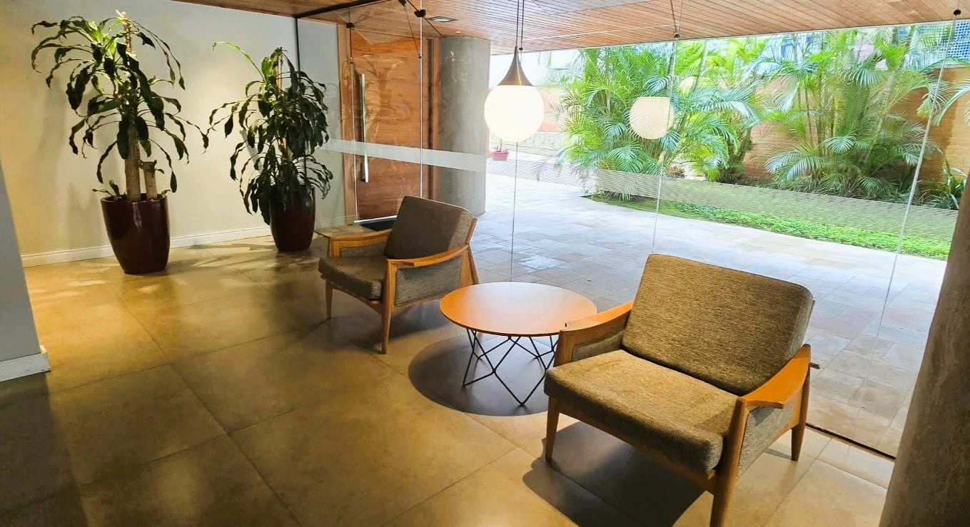 2-bedroom apartment with a washing machine in Curitiba — photo 26
