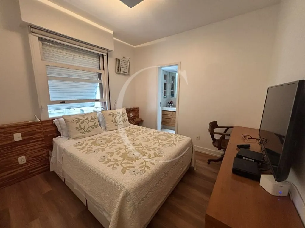 Bathtub in a 3-bedroom apartment, 127 m² — photo 6