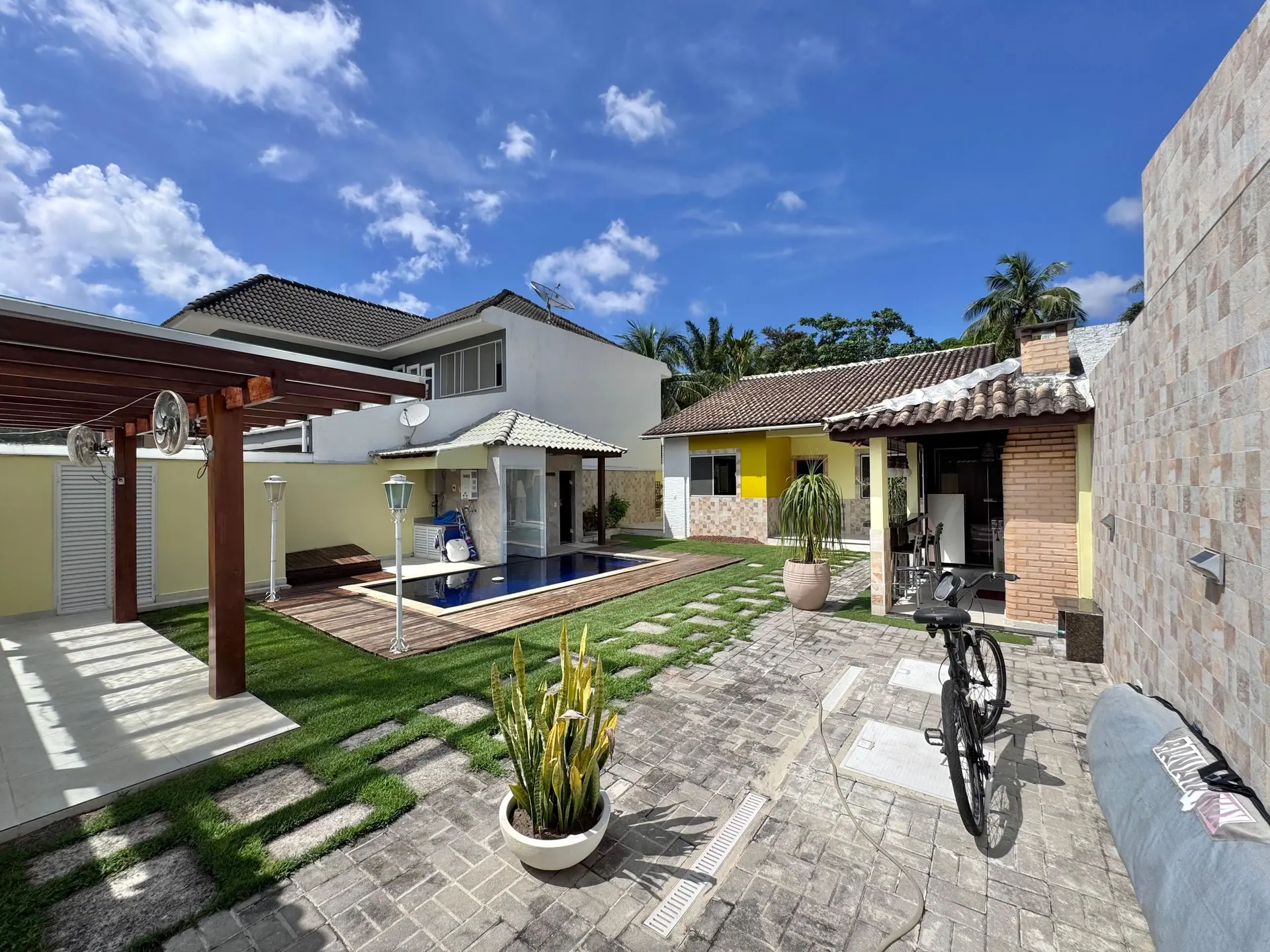 Apartamento amueblado de 4 dormitorios con jardín privado — photo 34