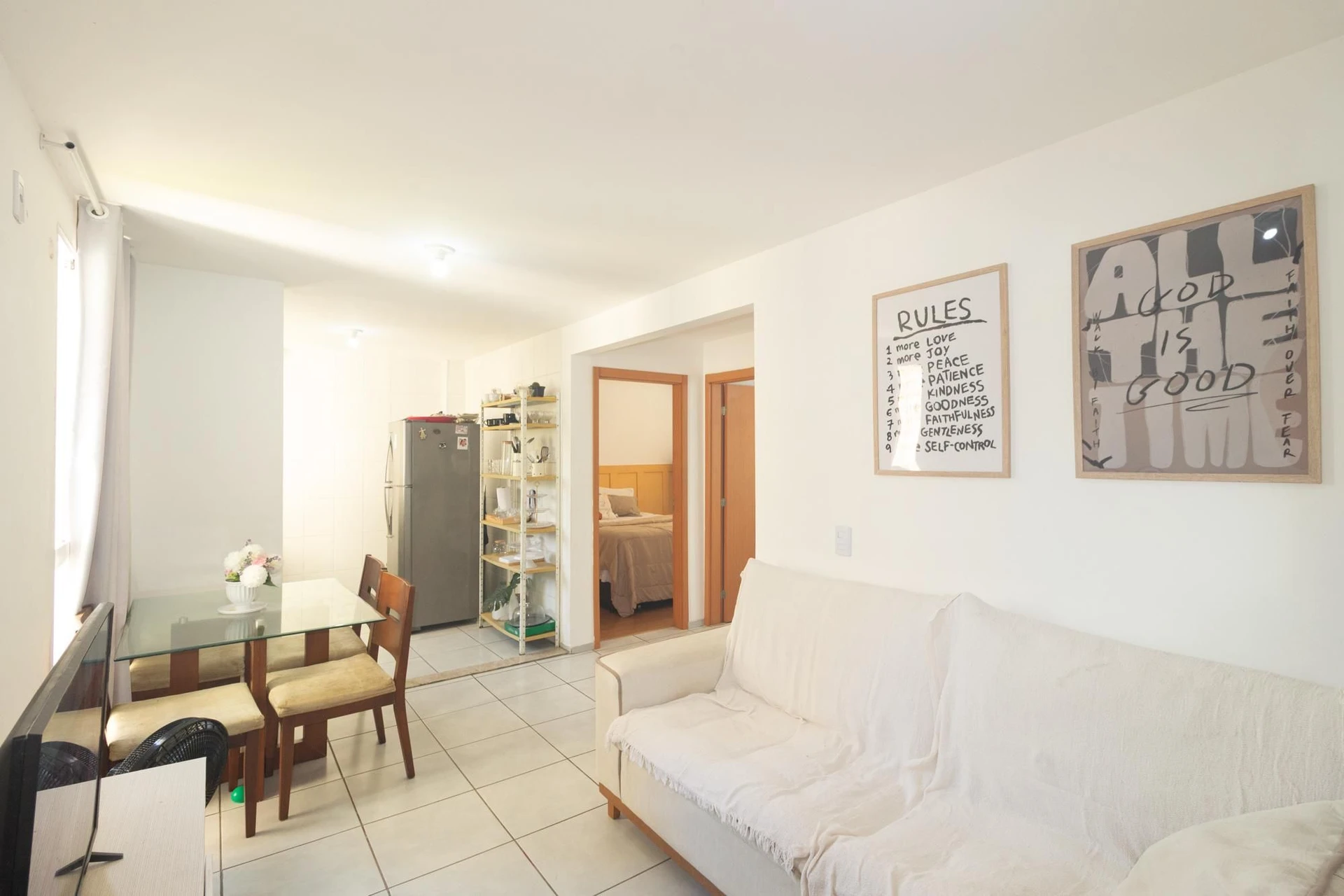 Furnished 2-bedroom apartment with an open-air pool