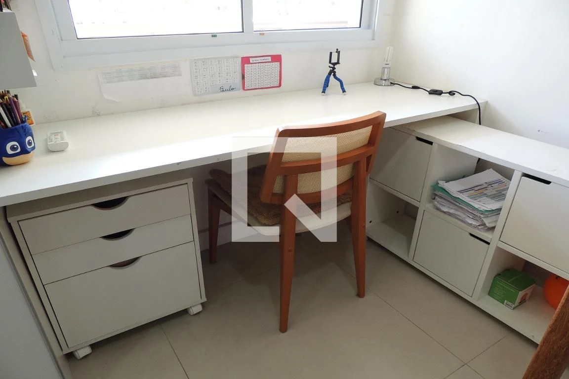 Furnished 3-bedroom apartment with 3 bathrooms and balcony — photo 32