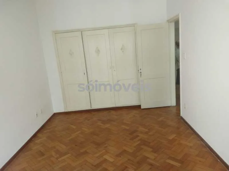 Apartamento no 2º andar com piso de madeira ou laminado — photo 22
