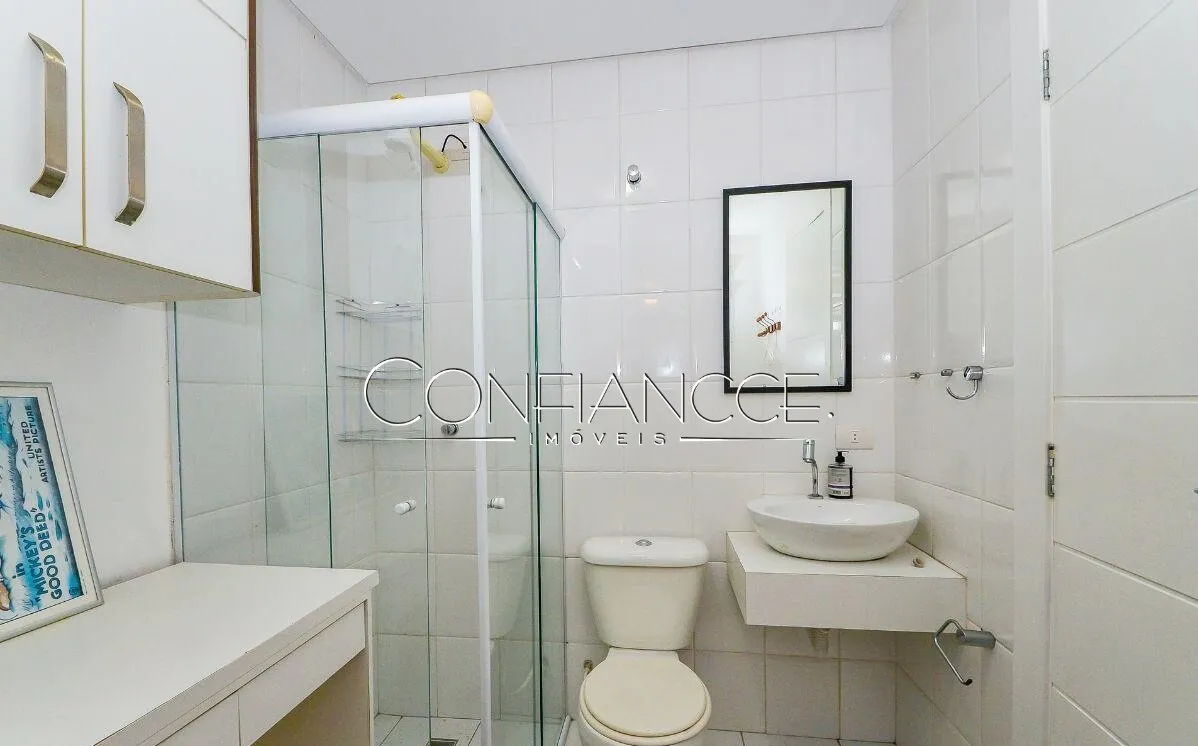Камін та 4 спальні: будинок 250 м² — photo 32