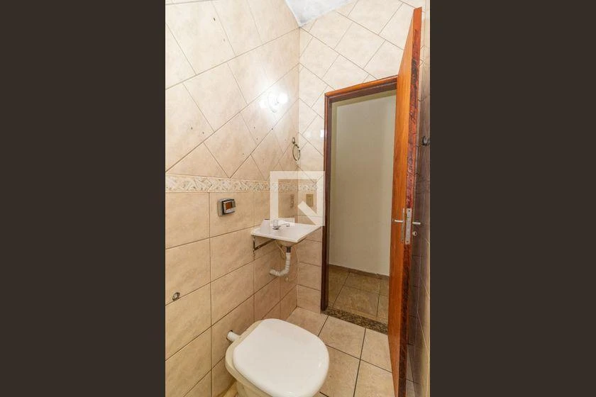 Rental house with balcony, 4 bedrooms and 120 m² — photo 24