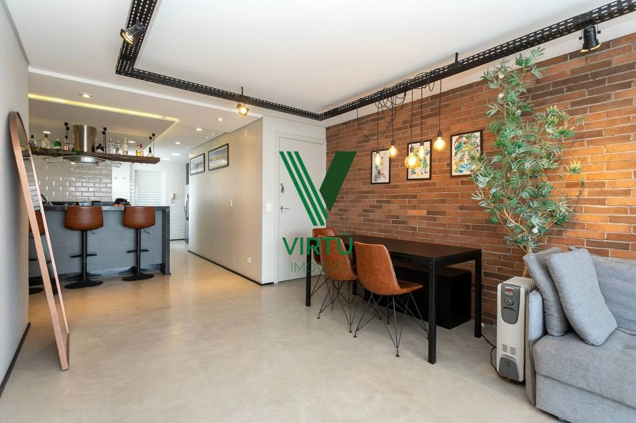 Furnished 3-bedroom apartment with enclosed balcony