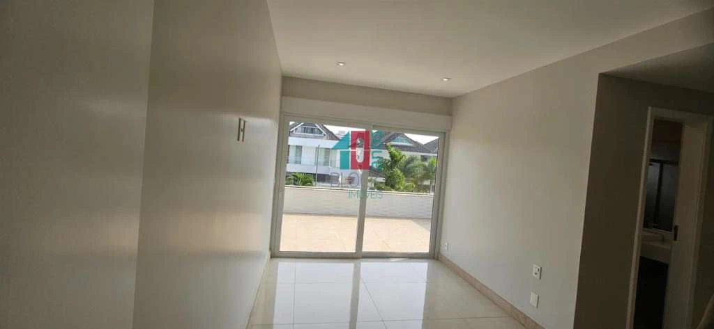 House with 4 bedrooms, 3 en-suites, 11 bathrooms and 2 parking — photo 4