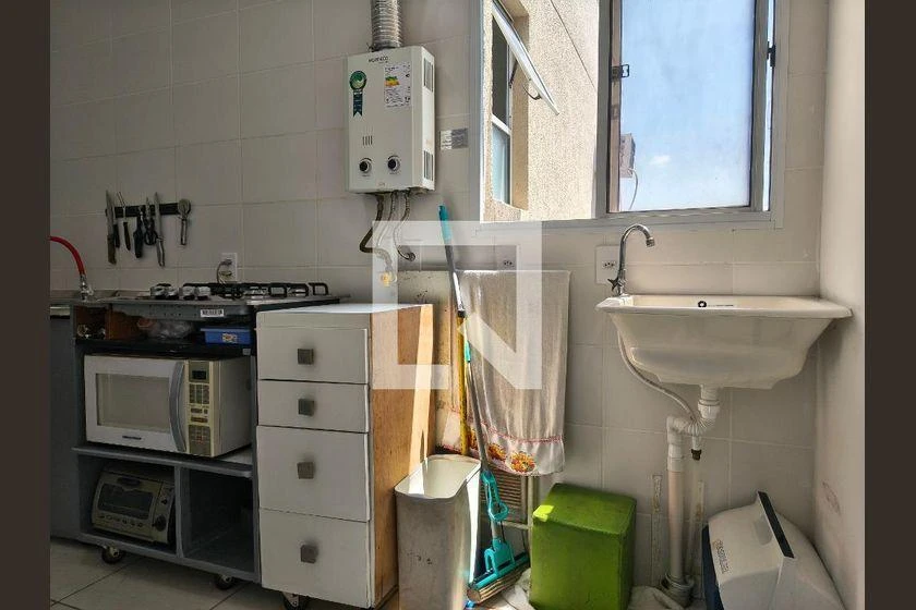 Apartamento mobiliado de 2 quartos em condomínio com piscina — photo 13