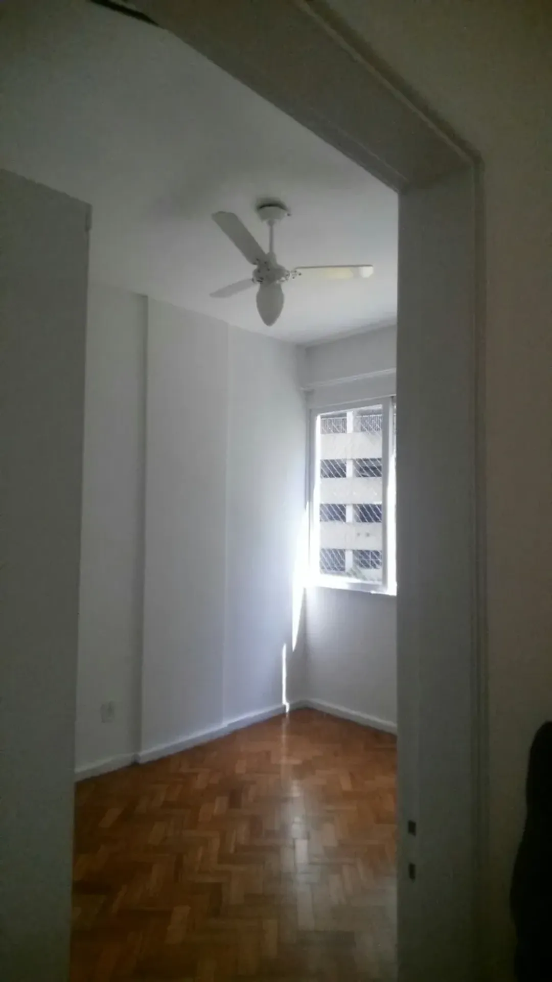 Дерев'яна підлога або ламінат та 1 спальня: квартира 38 м² — photo 6