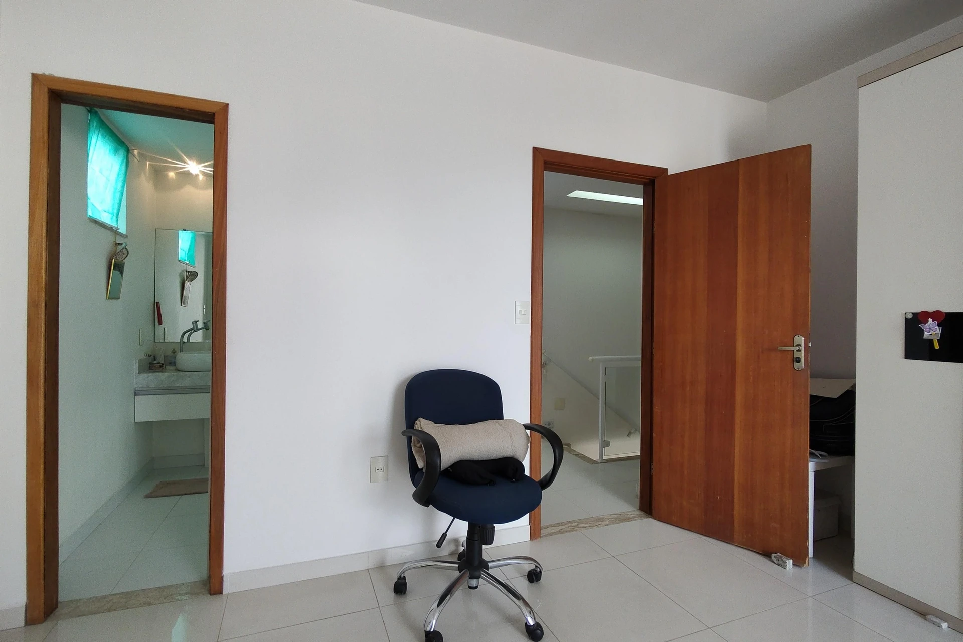 Vista a la montaña y 5 dormitorios: casa de 900 m² — photo 99