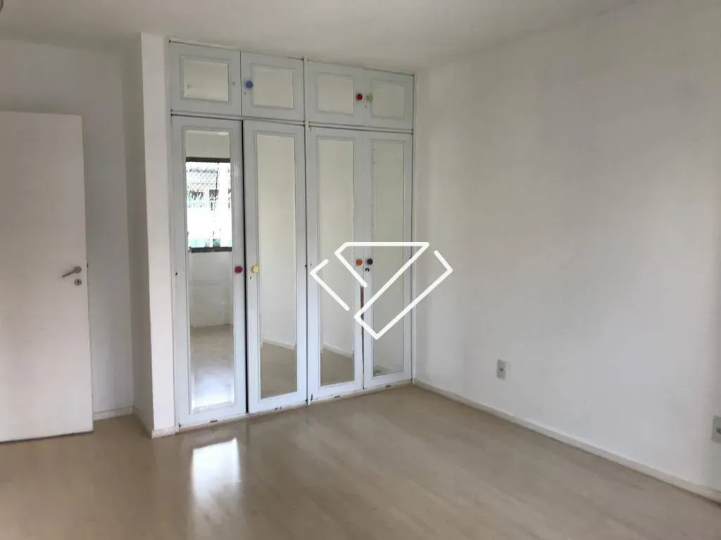 Квартира з 3 спальнями та заскленим балконом — photo 4