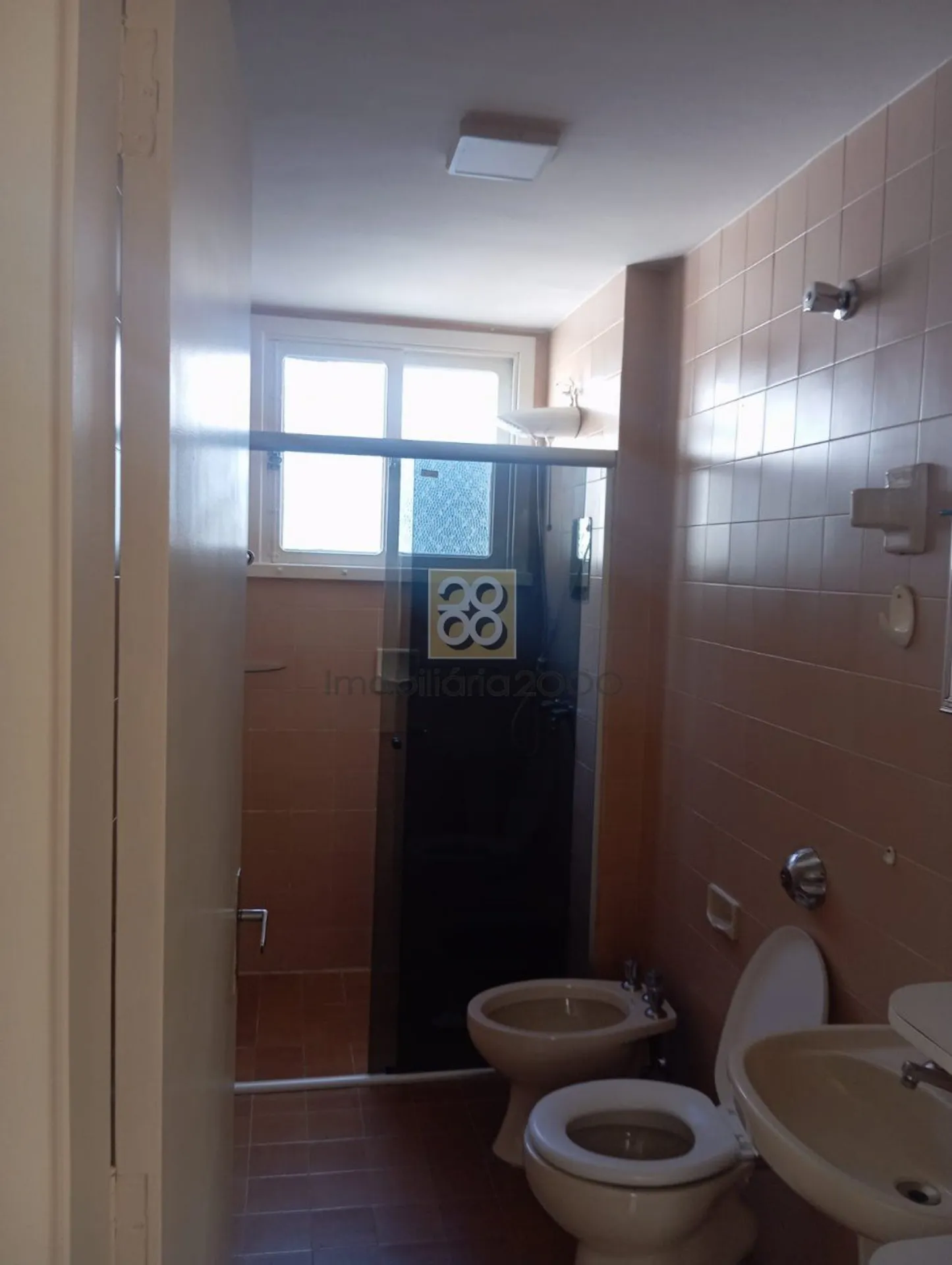 3-bedroom apartment with wood or laminate floors in Curitiba — photo 5