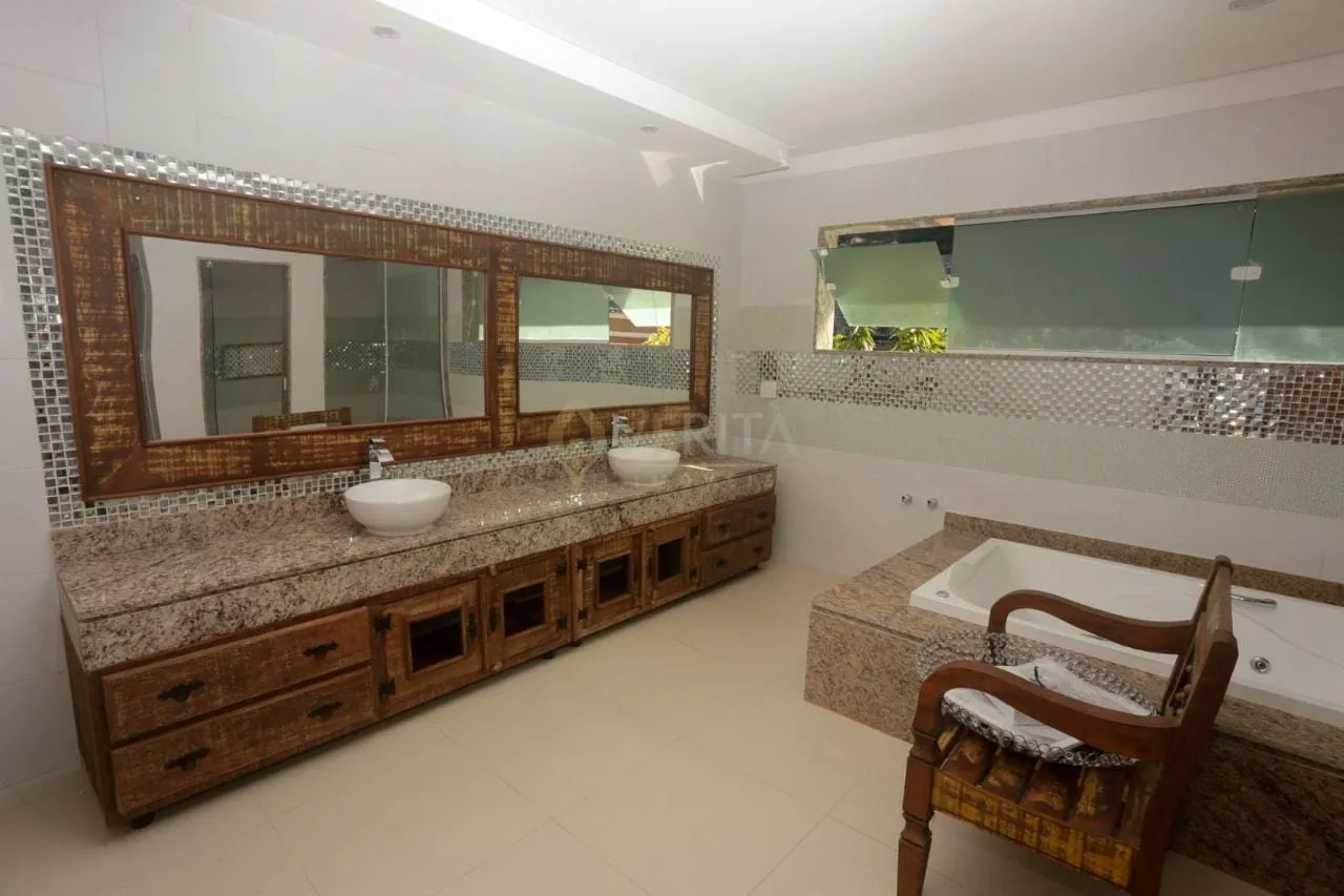 House with 7 bedrooms and 10 baths, 3200 m² and pools — photo 63