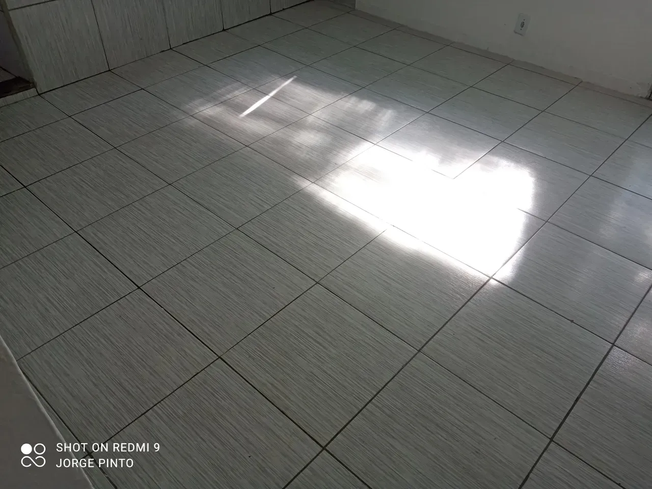 Unfurnished 1-bedroom home with open-plan kitchen — photo 19