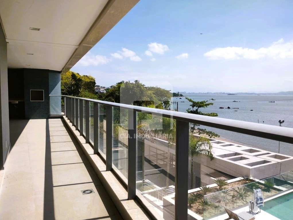 3 en-suite bedroom apartment with 304 m² and 3 parking