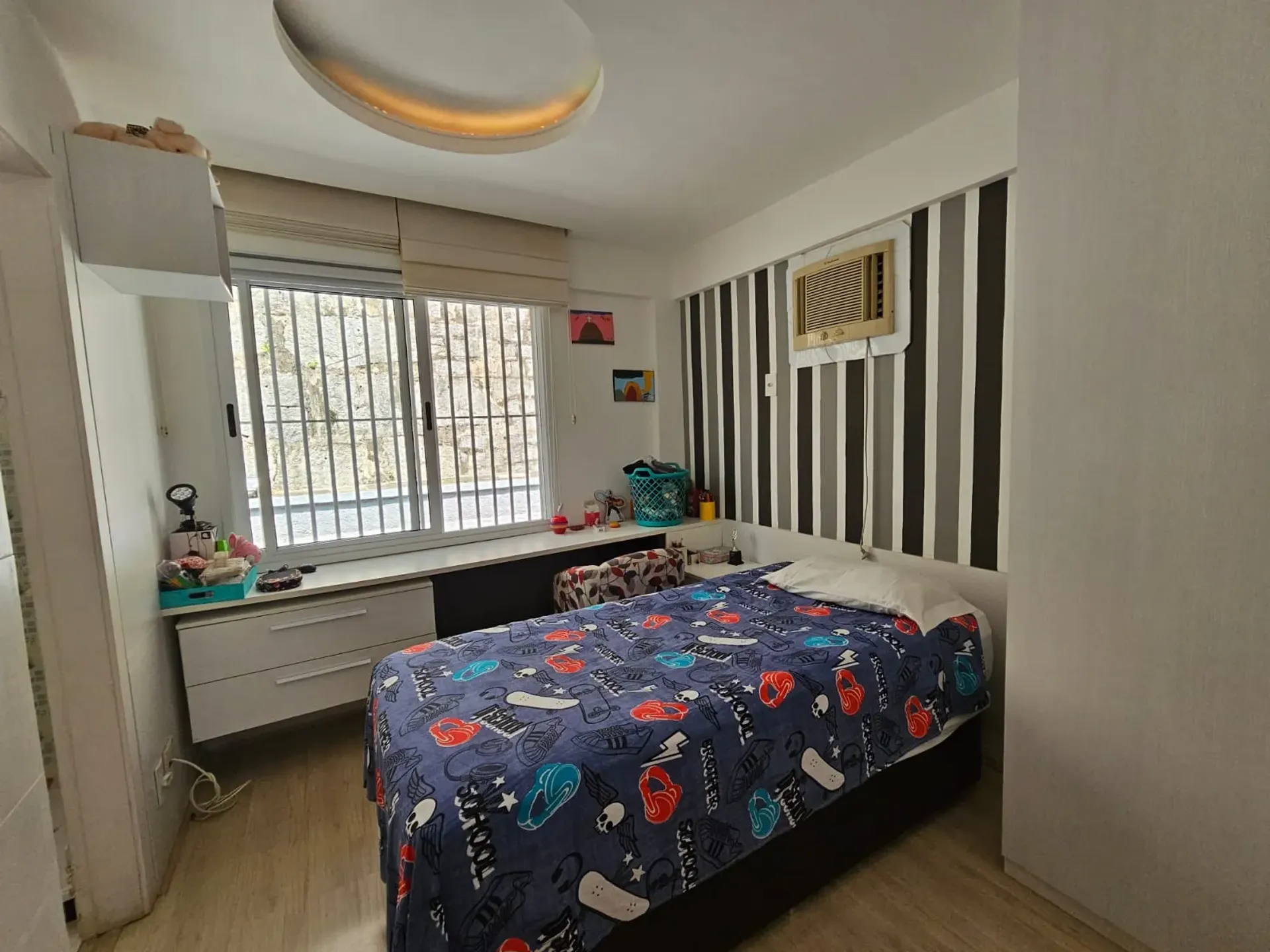 Furnished 206 m² house with 5 bedrooms and 5 baths — photo 28