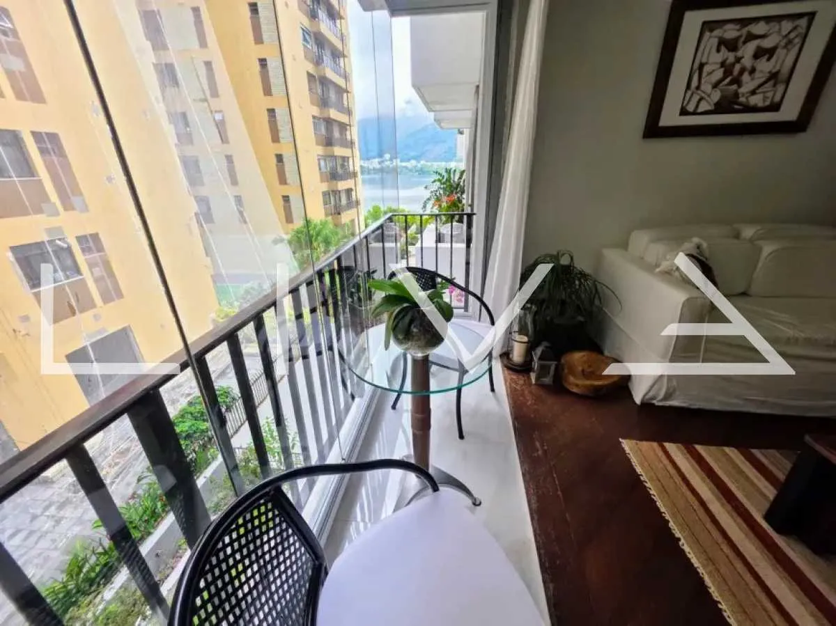 Departamento de 2 dormitorios con ventanales de piso a techo — photo 9