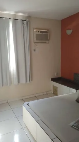 Unfurnished 2-bedroom apartment with a compact kitchenette — photo 8
