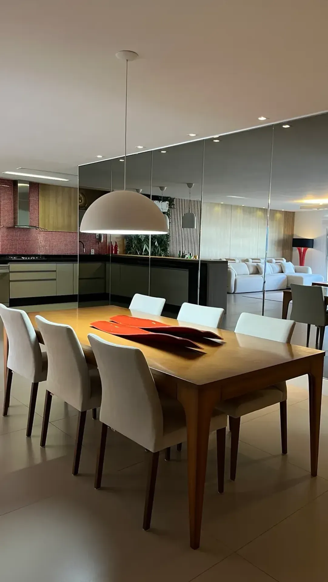 Furnished apartment with 3 en-suite suites — photo 13