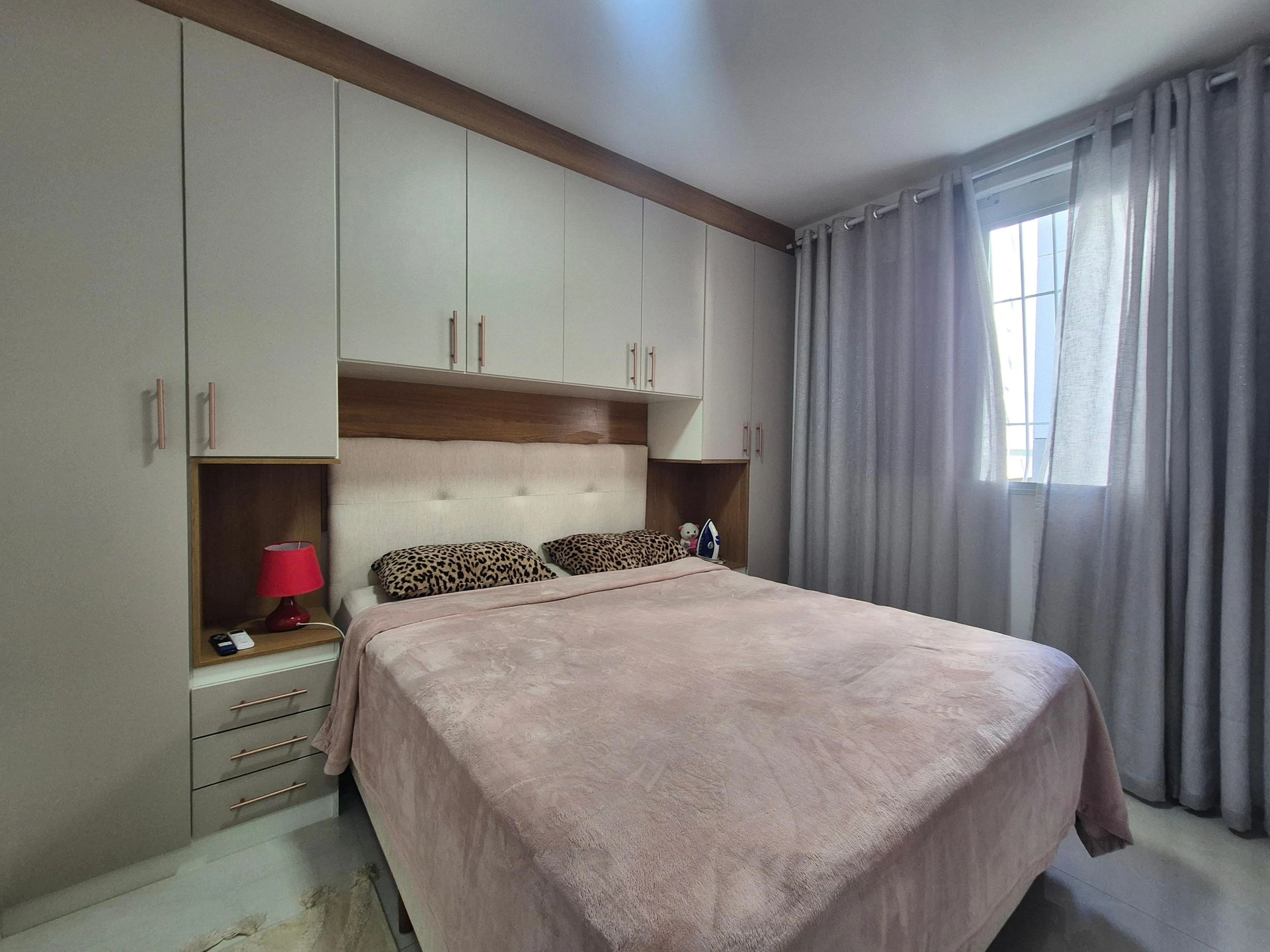 Apartamento mobiliado com 2 quartos e 1 vaga de garagem — photo 3