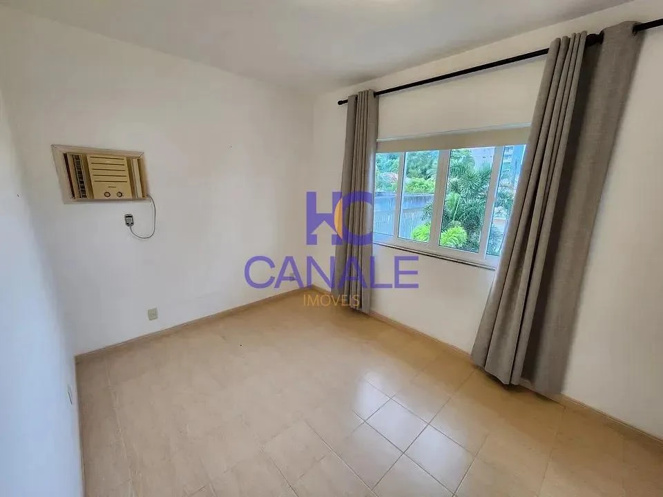House with 5 bedrooms and mountain-view windows — photo 20