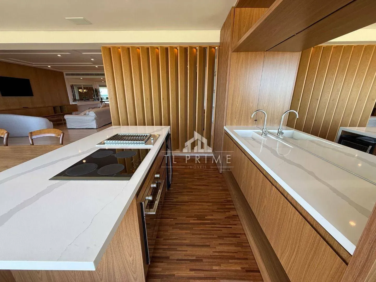 4-suite apartment with 555 m² and 5 parking spaces — photo 38