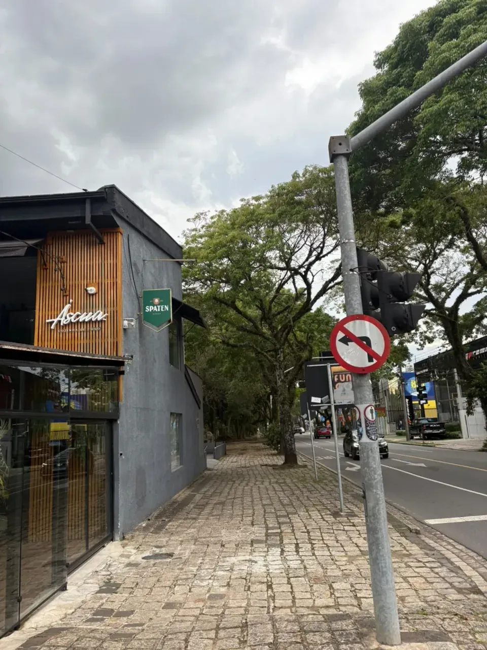 One-bedroom house with a grill on the balcony in Curitiba — photo 8
