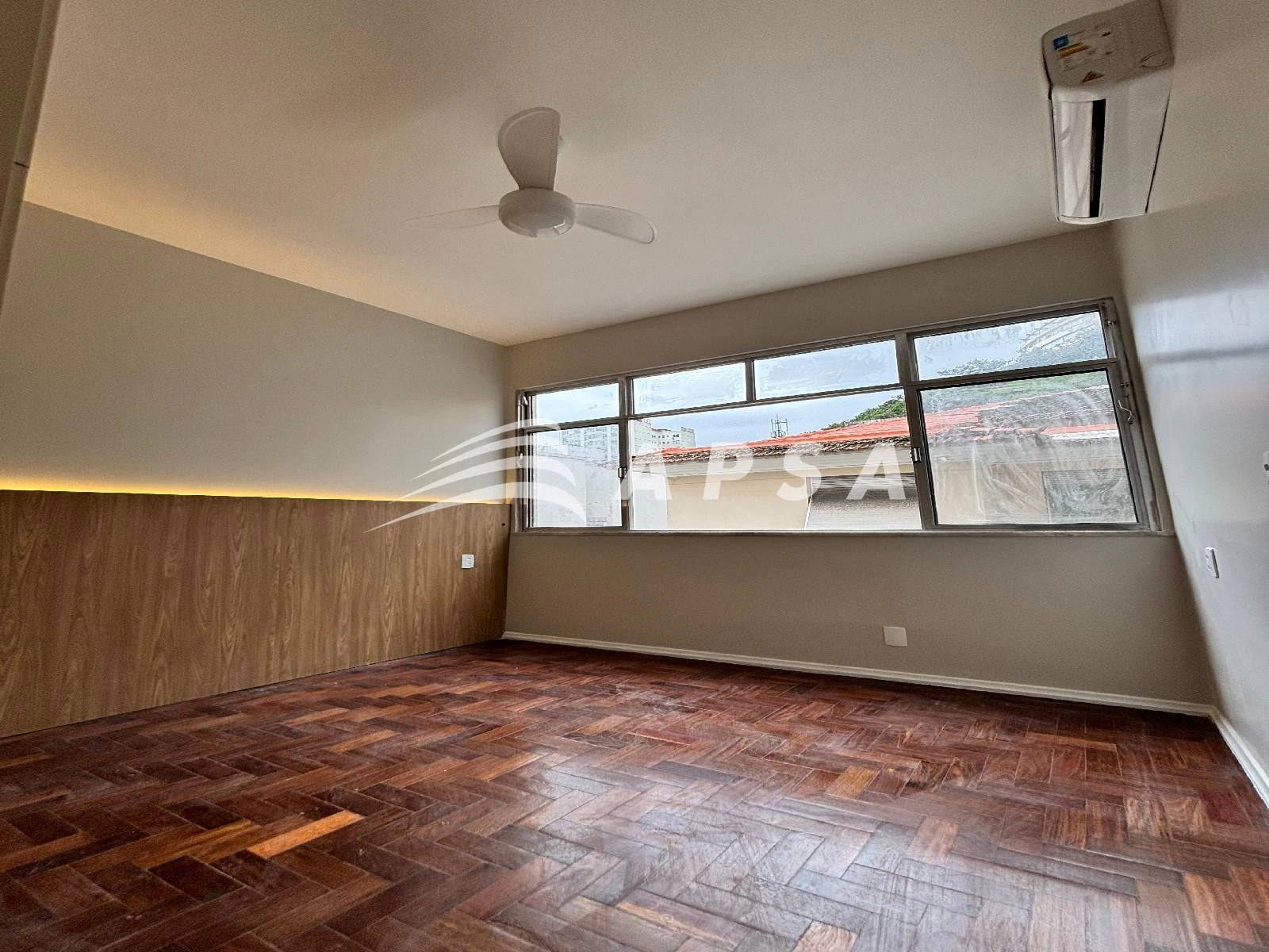 Дерев'яна підлога або ламінат та 2 спальні: квартира 70 м² — photo 3