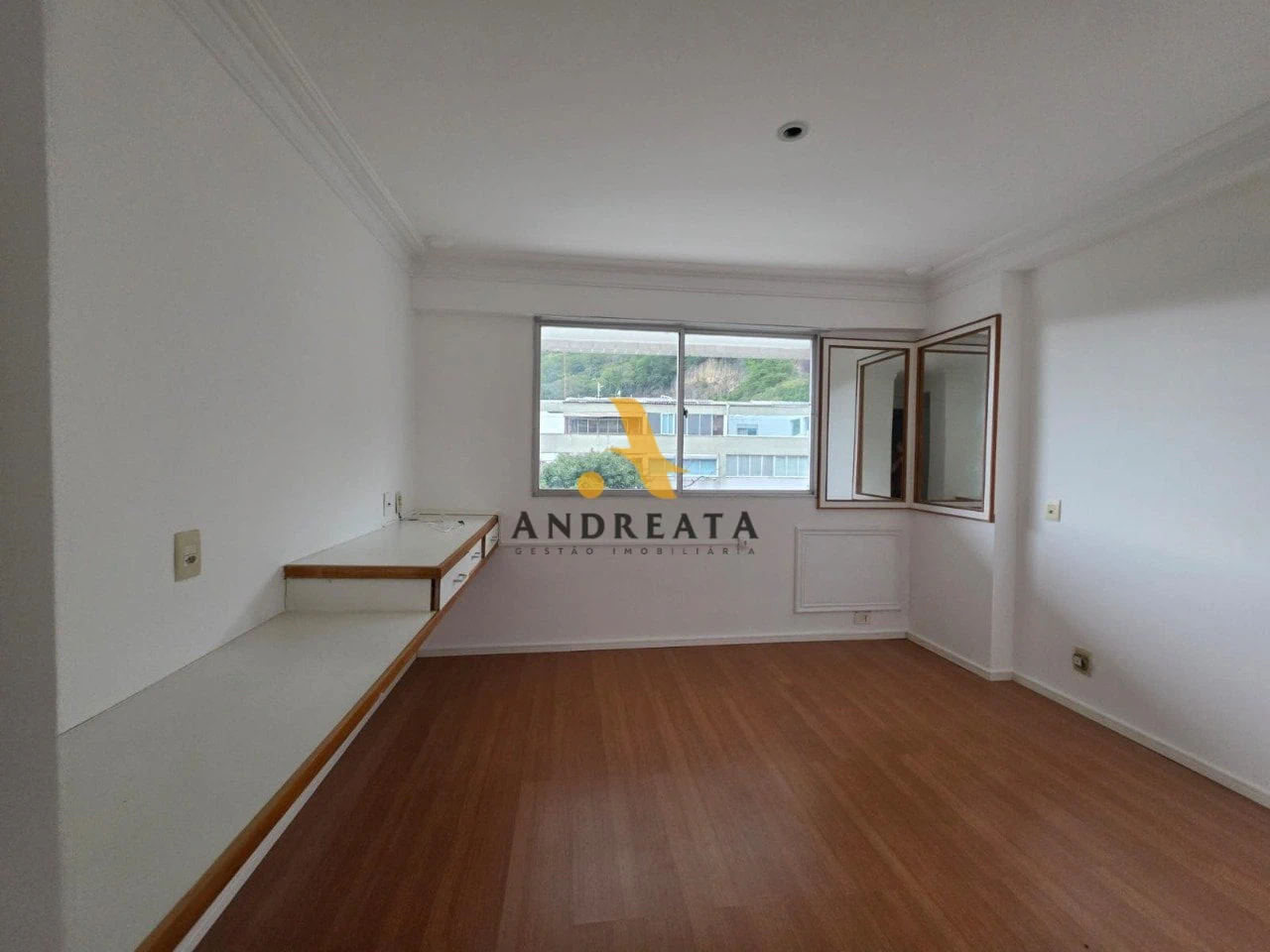2-bedroom apartment with laundry area and 109 m² — photo 10