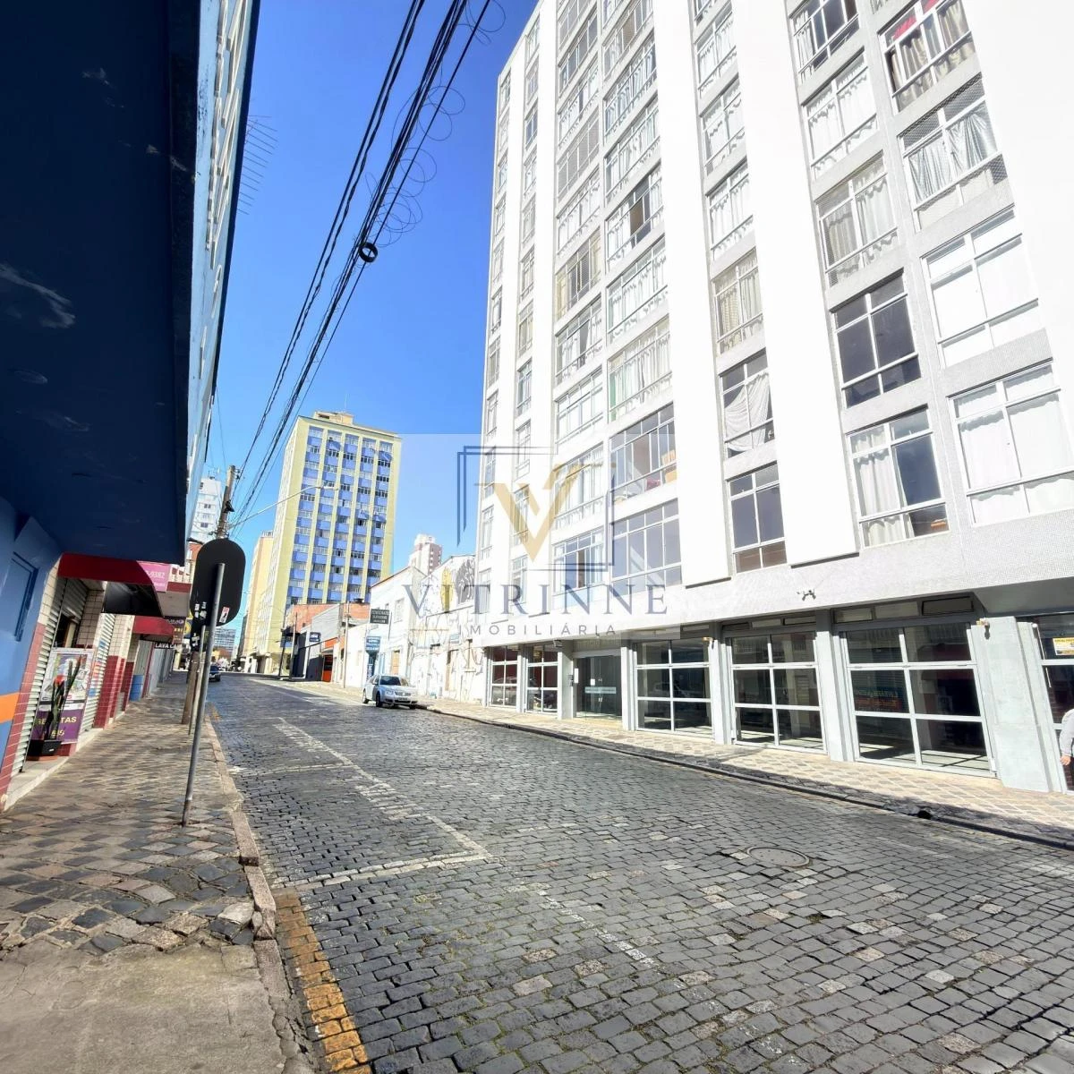 3-bedroom apartment with wood or laminate floors in Curitiba — photo 8