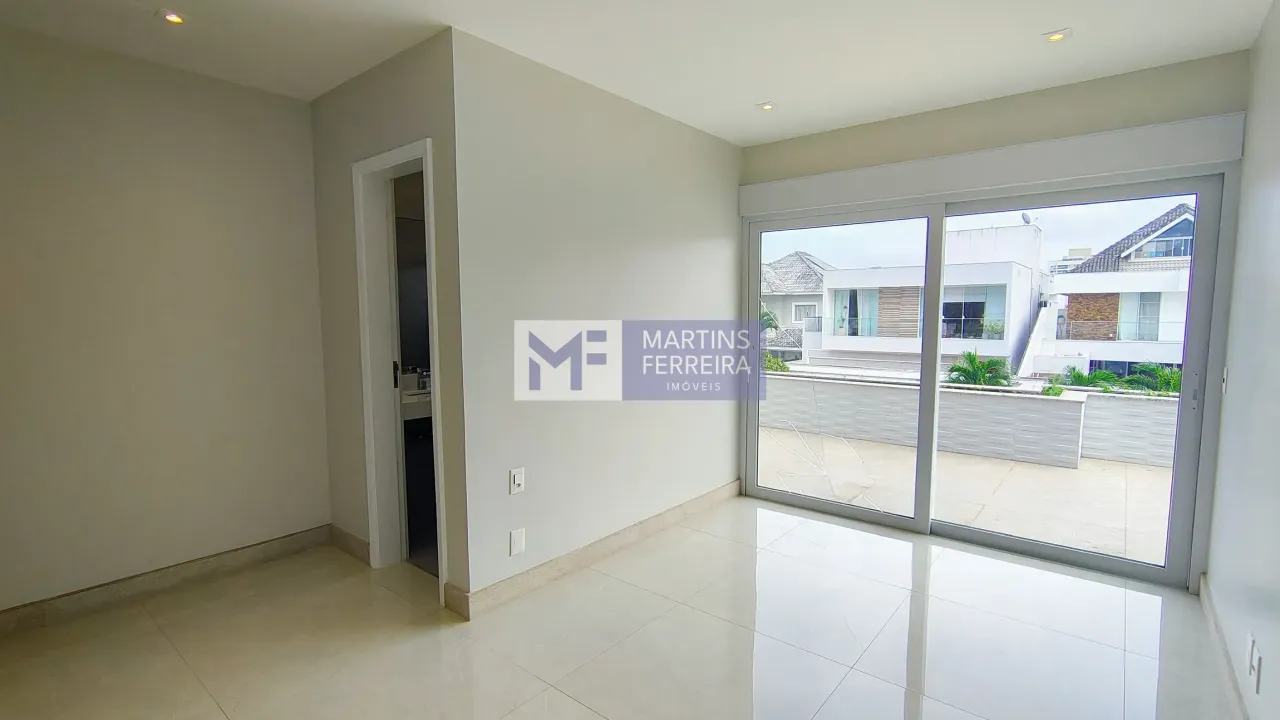 Casa com máquina de lavar, 4 quartos e 5 banheiros — photo 14