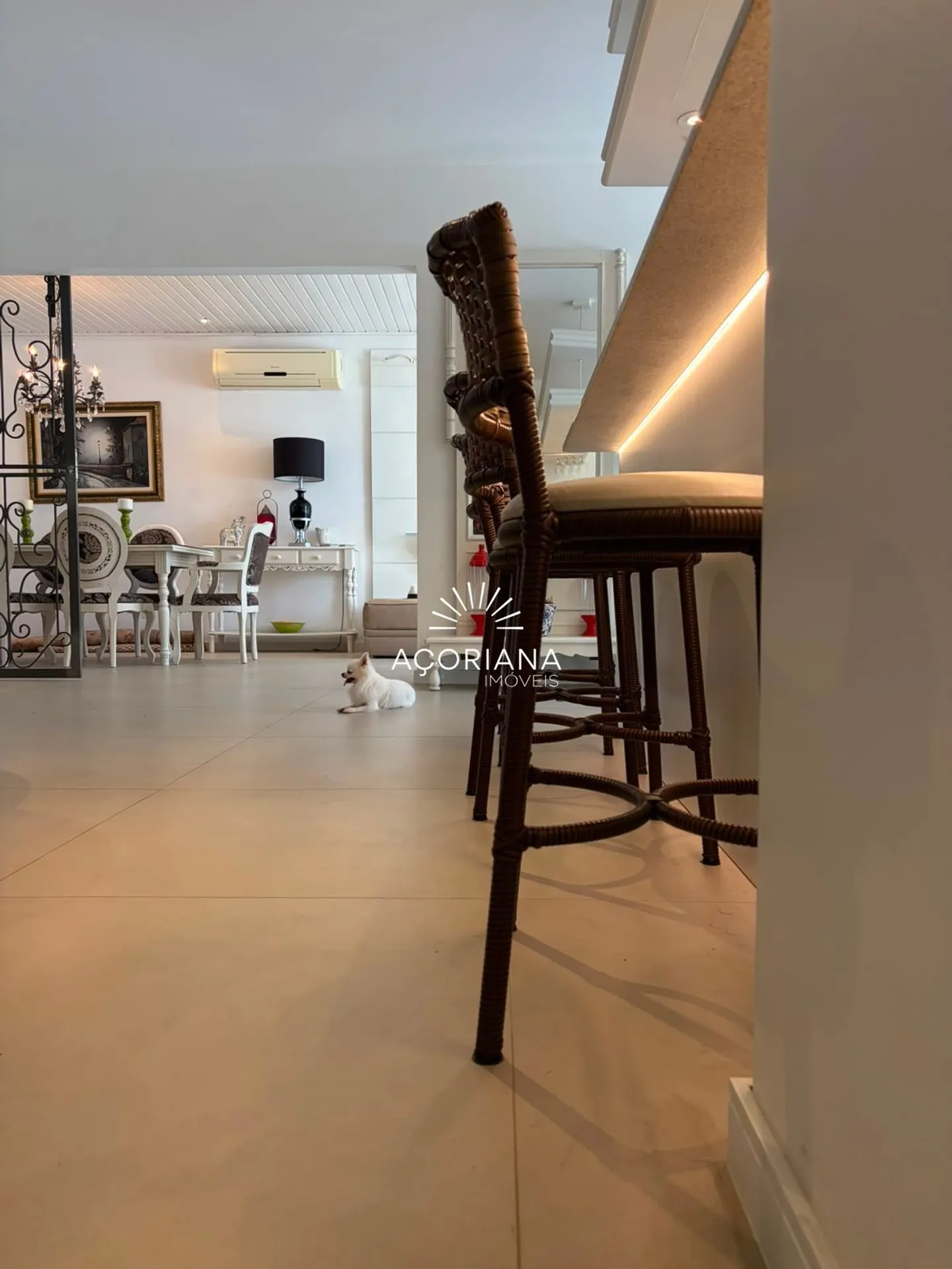 Furnished 600 m² house with 5 bedrooms and an integrated kitchen — photo 44