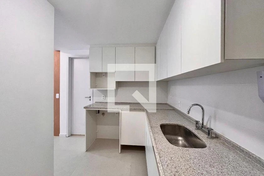 1-bedroom unfurnished apartment with enclosed balcony — photo 15