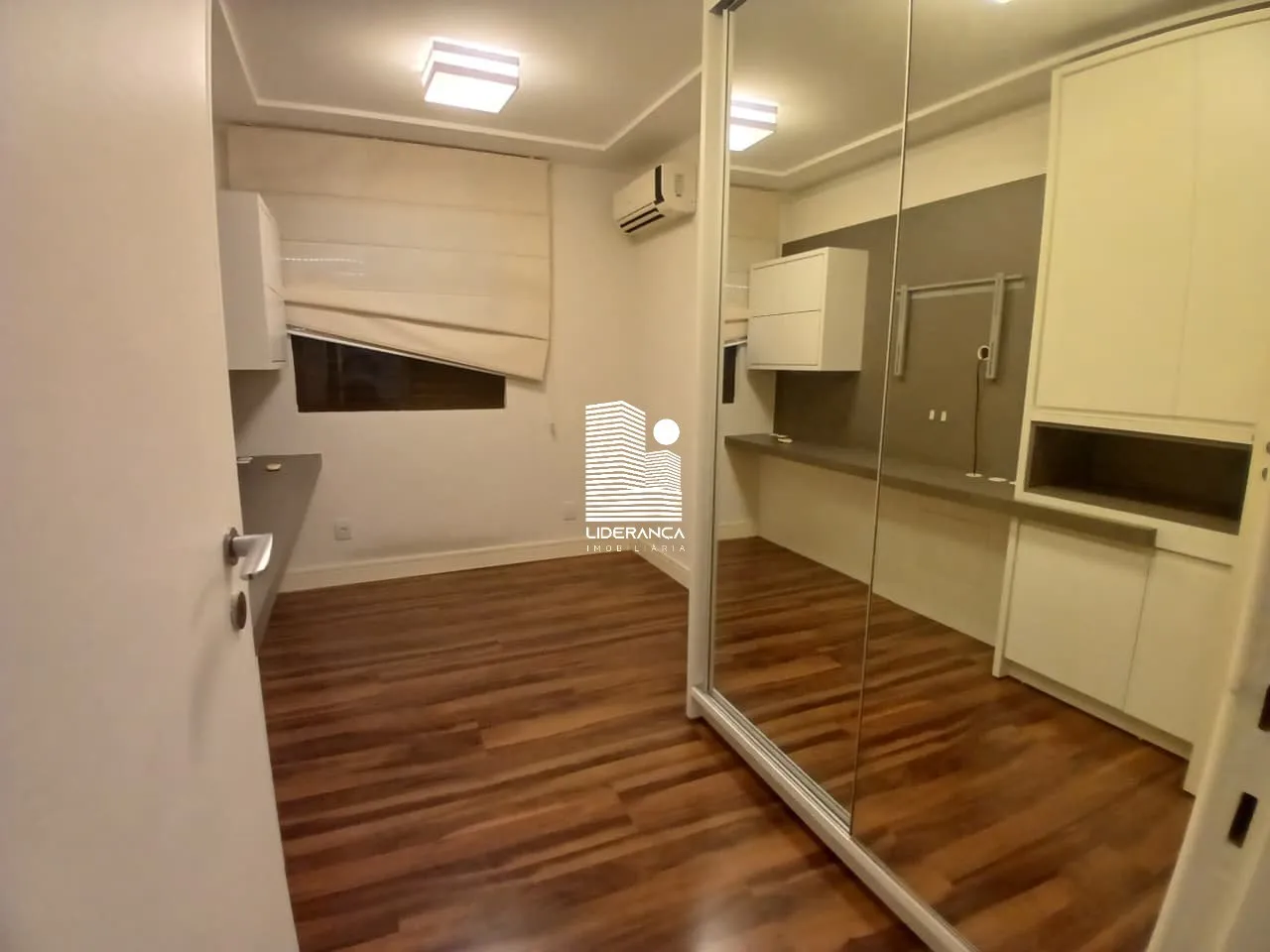 Apartamento mobiliado de 142 m² com 3 quartos e varanda — photo 28