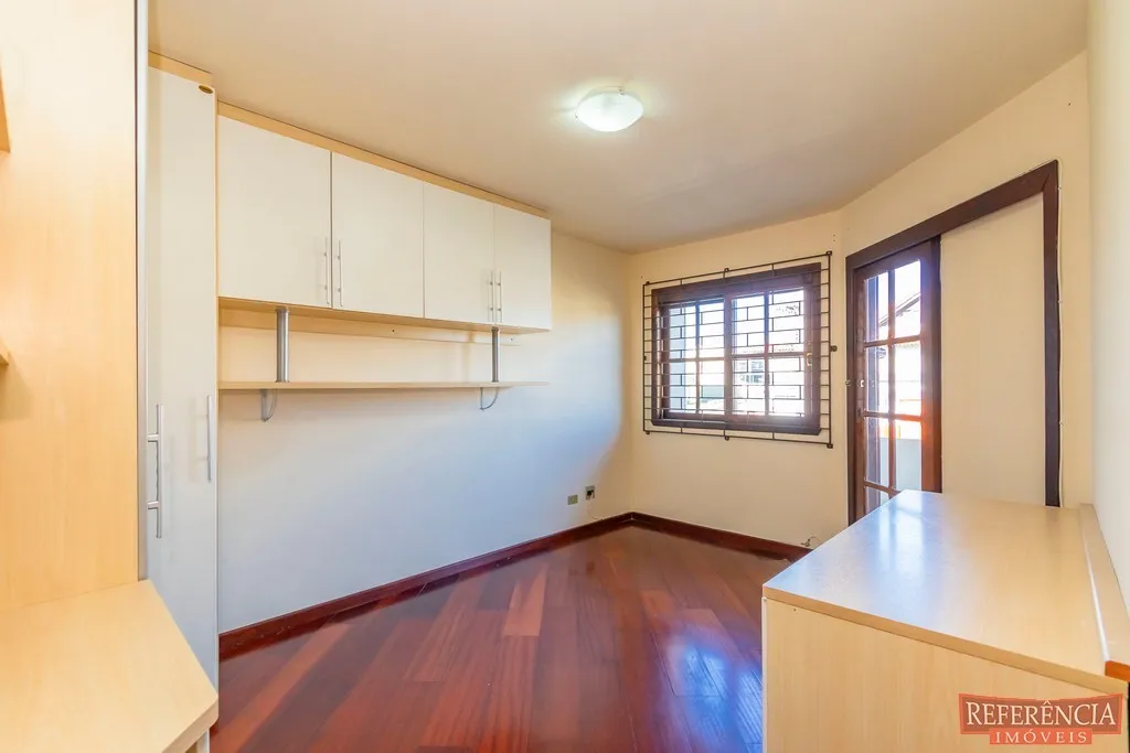 3-bedroom house with a home office — photo 32