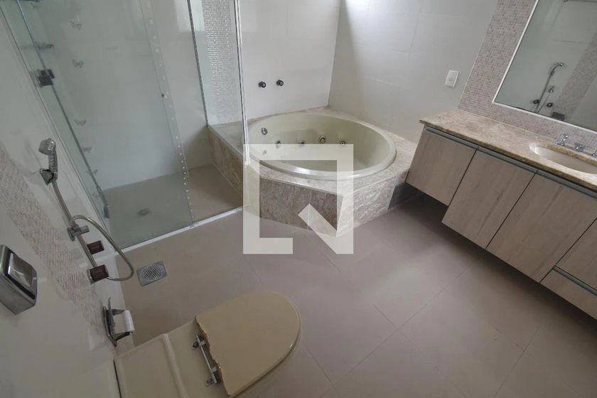 Ванна та 4 спальні: квартира 284 м² — photo 16