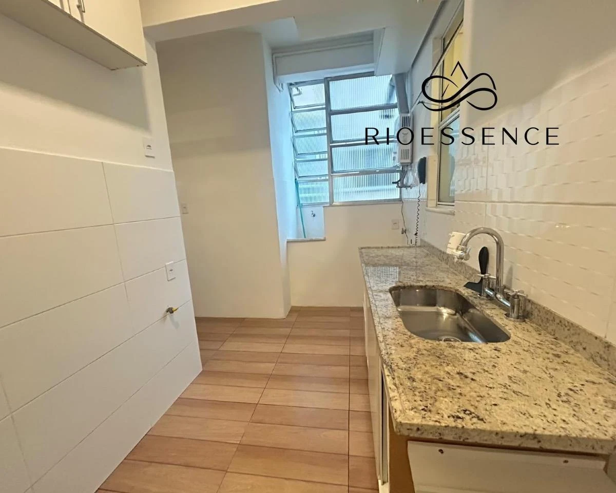 Apartment, 50 m², with wood or laminate floors — photo 10