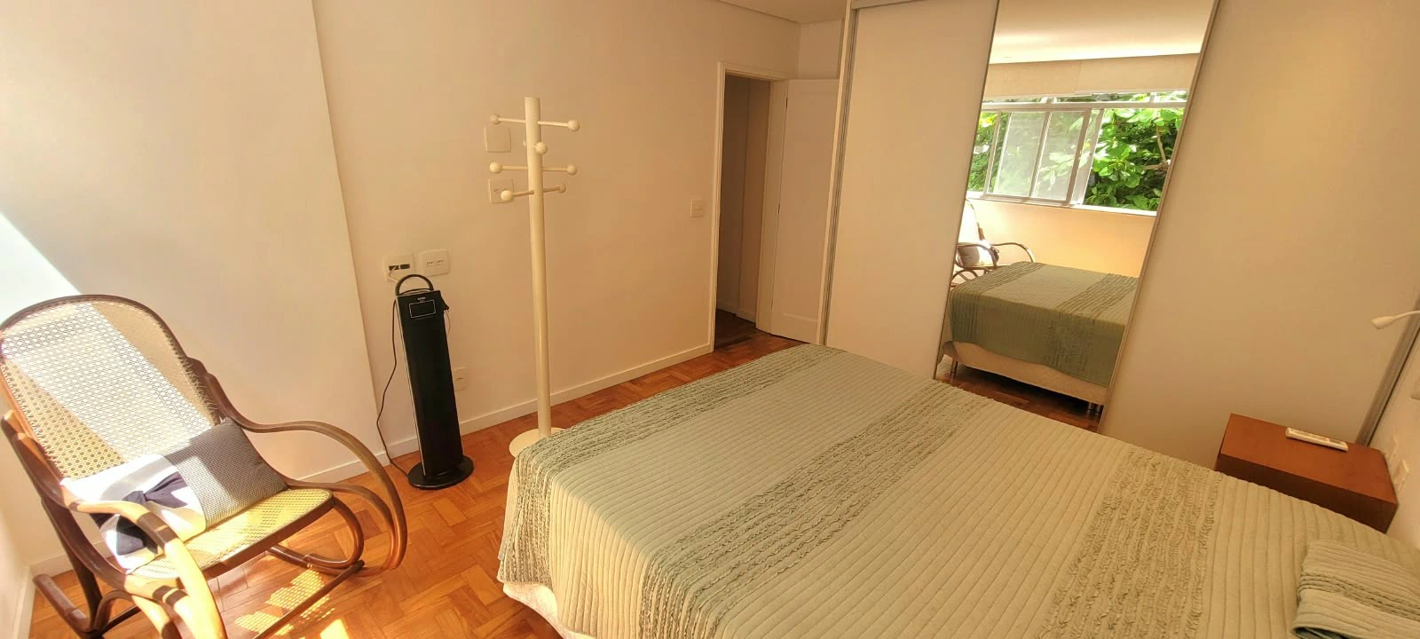 3-bedroom apartment with a washing machine — photo 15