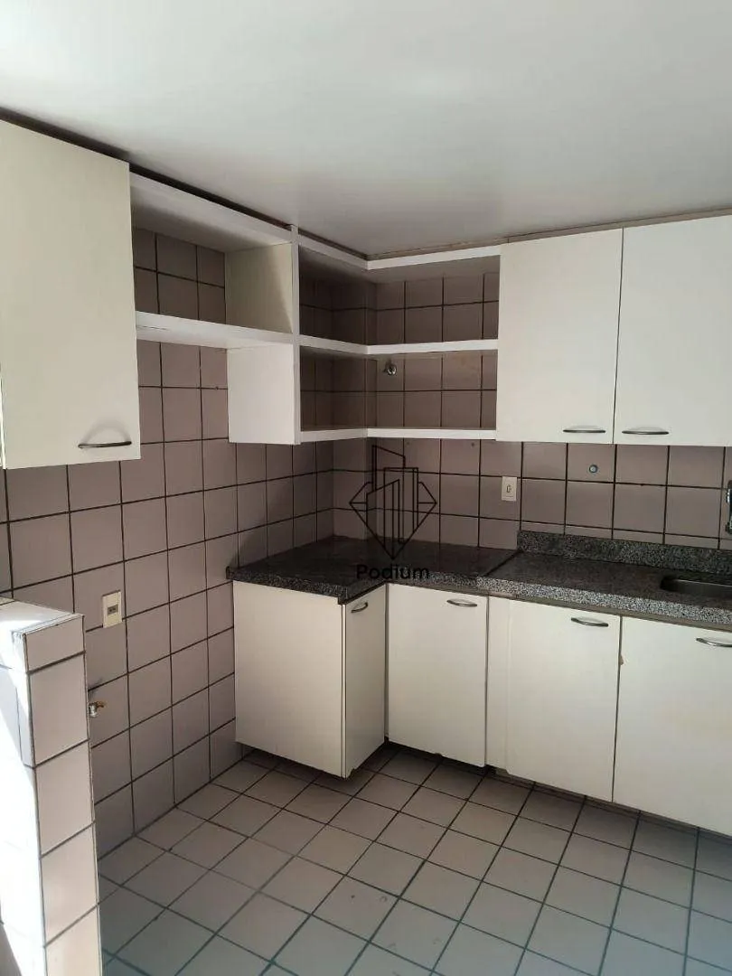 148 m² apartment with 4 bedrooms and a balcony — photo 13