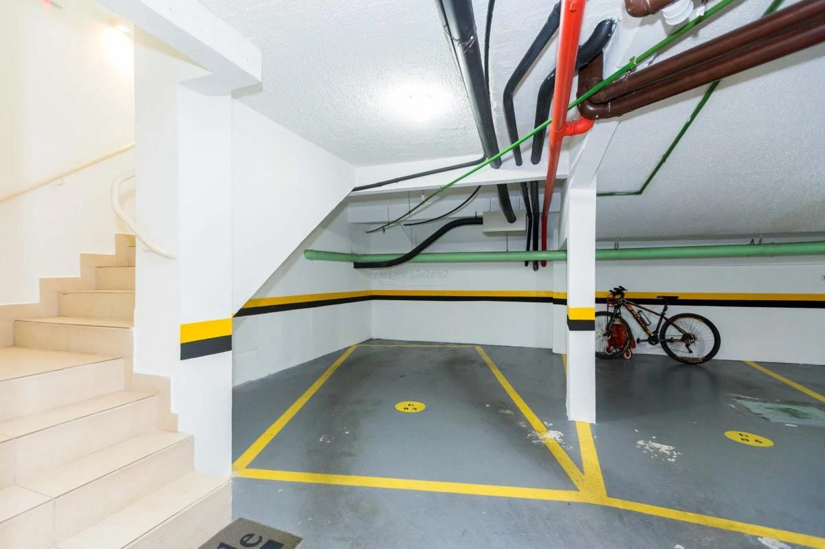 Apartment, 72 m², with a glass-enclosed balcony — photo 31