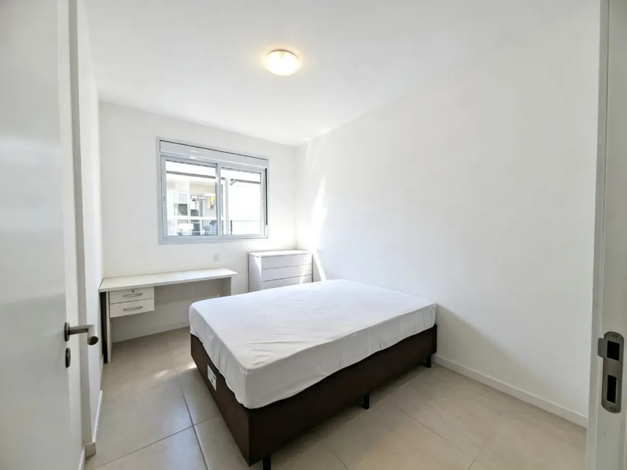 3-bedroom apartment with 2 parking spots and balcony — photo 3