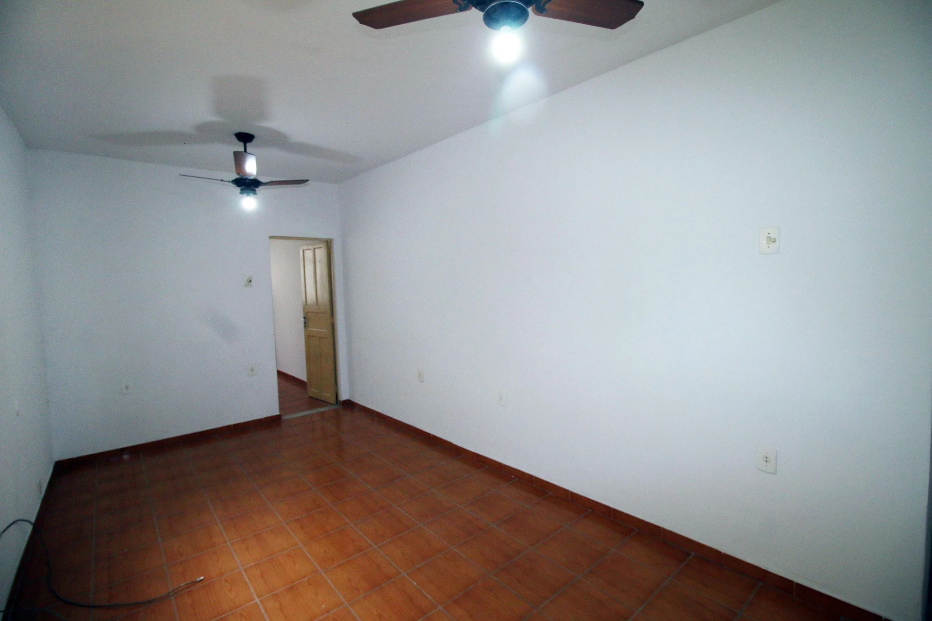 Rental house with 3 en-suite bedrooms and 4 bathrooms — photo 50