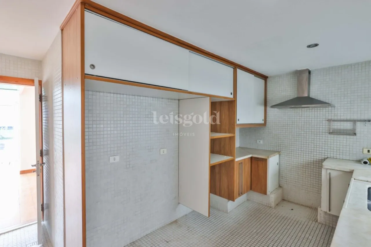 Apartamento sem mobília com 4 dormitórios e 5 banheiros — photo 36