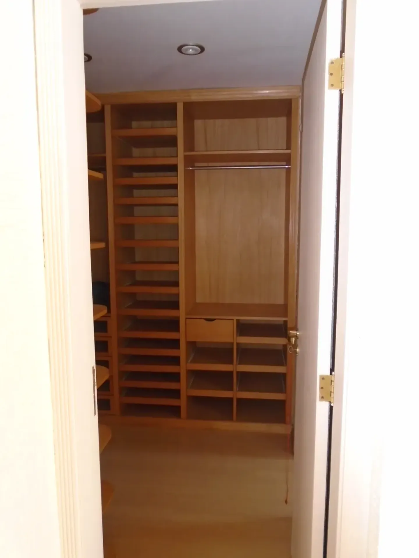 Apartamento, 302 m², com janelas do piso ao teto — photo 8