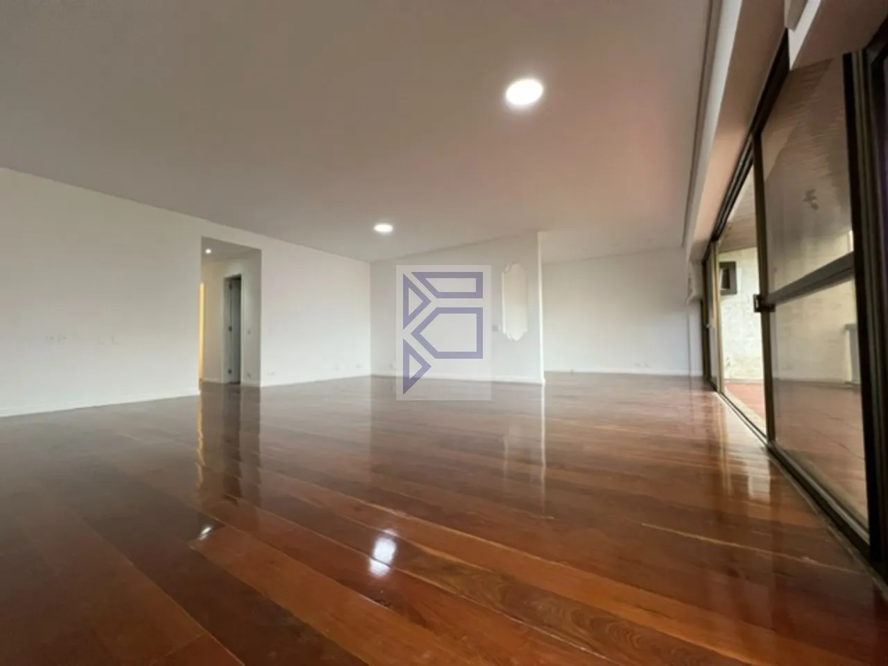 Apartamento de 227 m² com 4 quartos e 3 vagas — photo 12